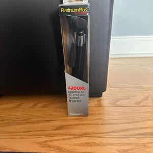 New With Tags PlatinumPlus 4200XL Travel Tripod